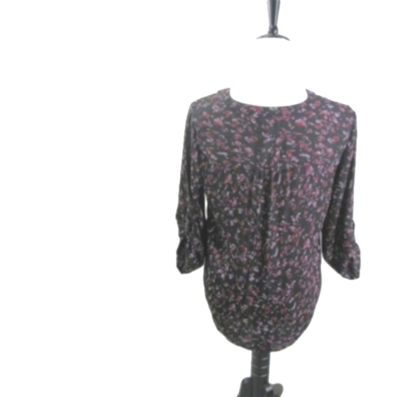 MAURICES Black/Dark Red Patterned V-Slit 3/4 Sleeve Blouse Size Small - Picture 3 of 5